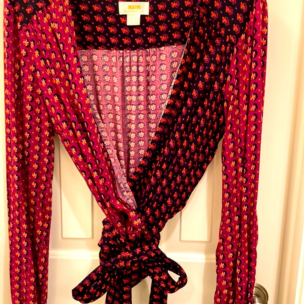 Beautiful cropped wrap top by Maeve!